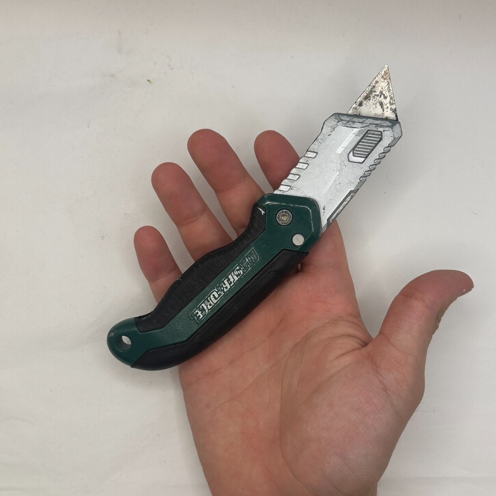 Masterforce Utility Knives Folding Quick Change Retractable