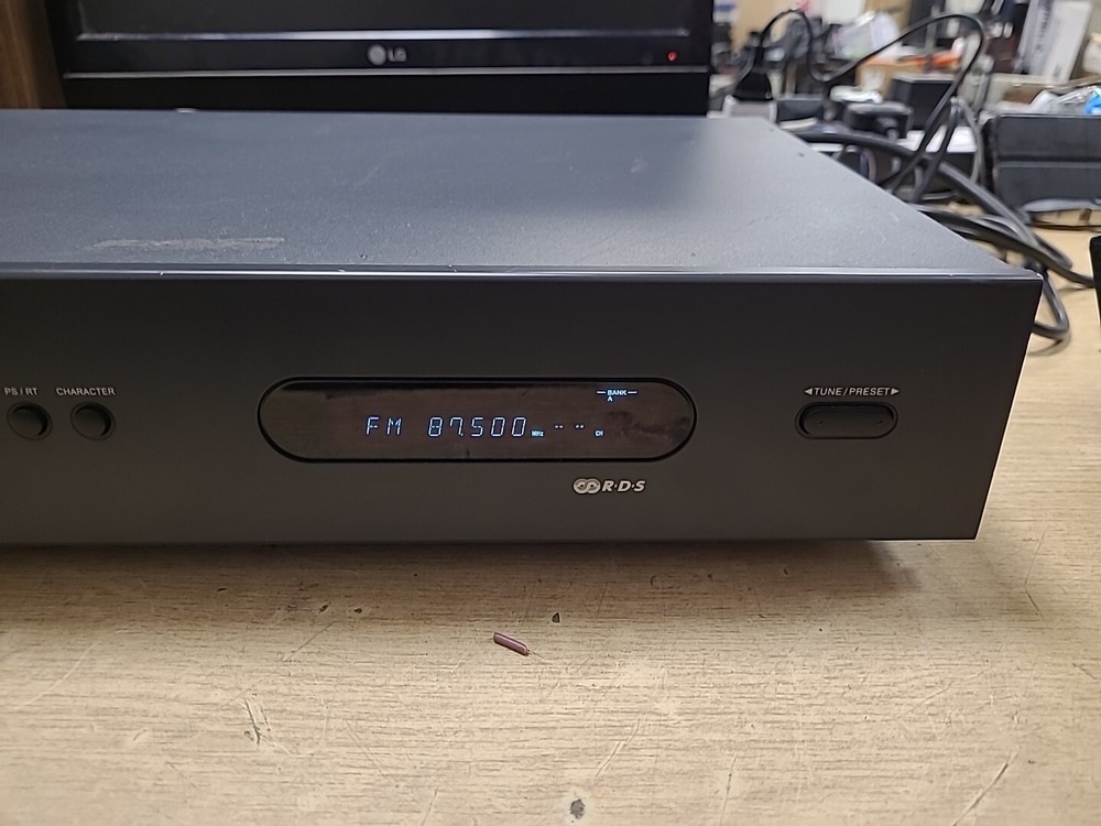 NAD C440 Stereo AM/FM Tuner RDS