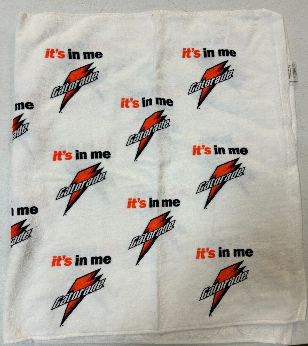 McArthur Gatorade It's In Me Sideline Towel White 24 X 42 js