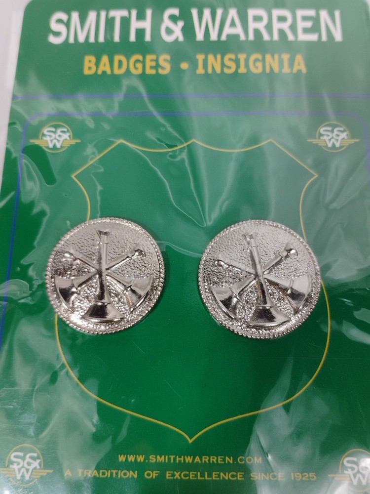Smith And Warren Collar Insignia - 3 BUGLES CROSSED