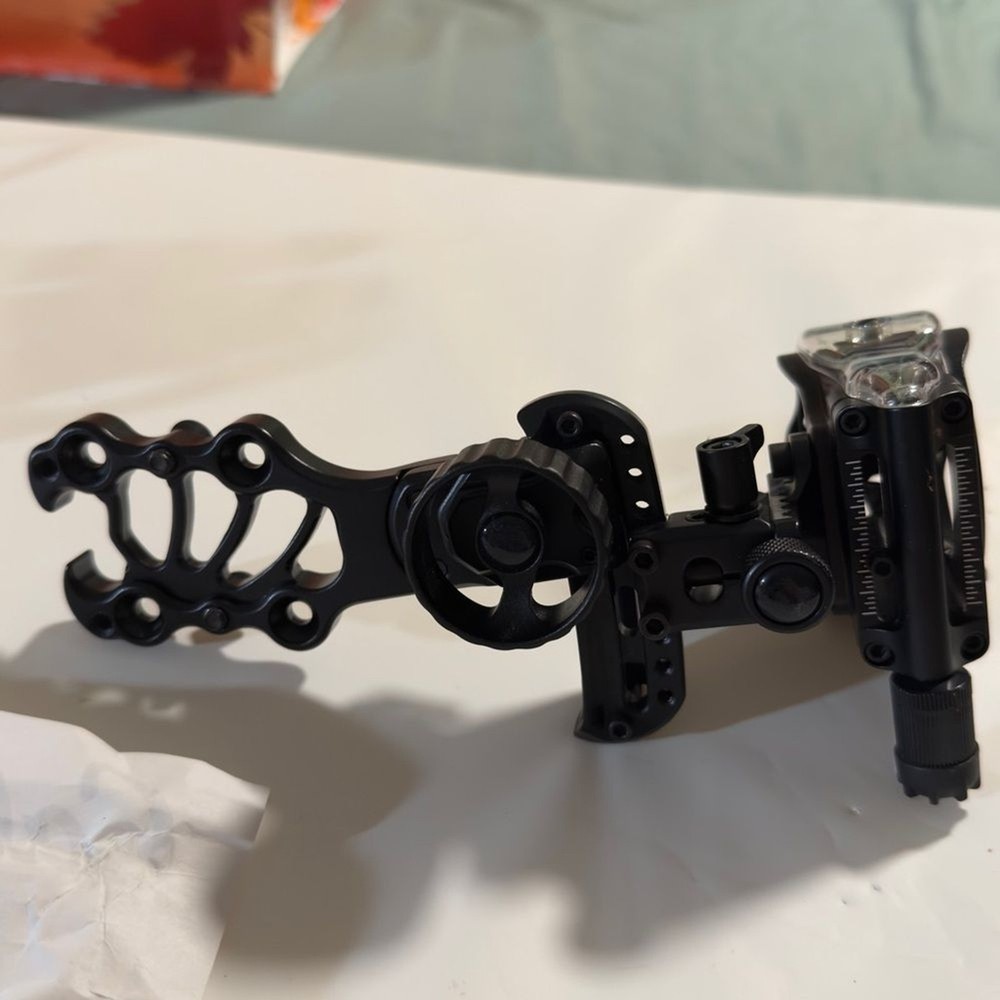 Cabela's Black Aluminum Archery Sight