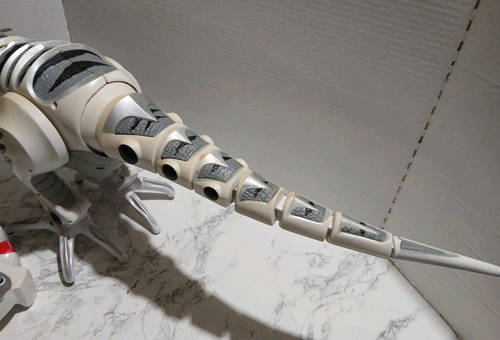 2005 WowWee Remote Control Roboraptor 30” RC Dinosaur Interactive - Remote Works