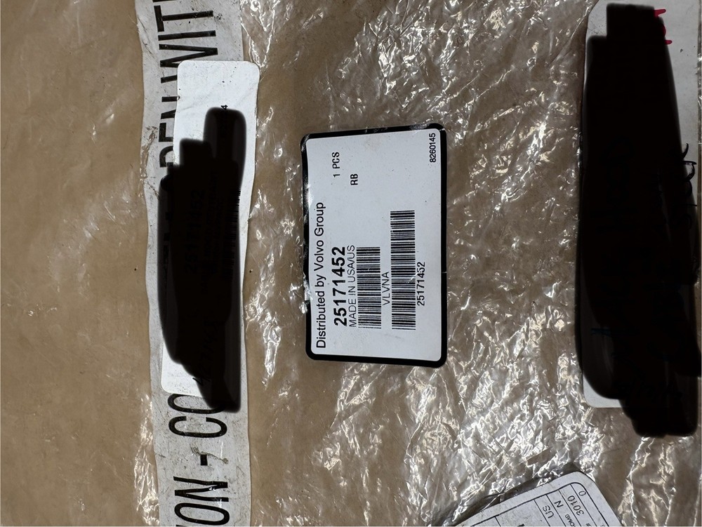 Mack 25171452 Hood Cable Assembly