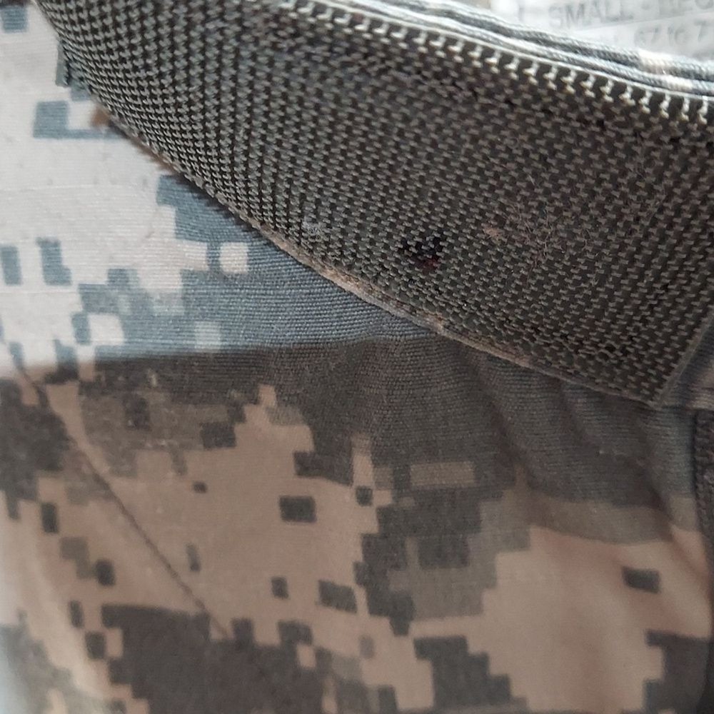 Army Combat Uniform ACU size small regular invM361