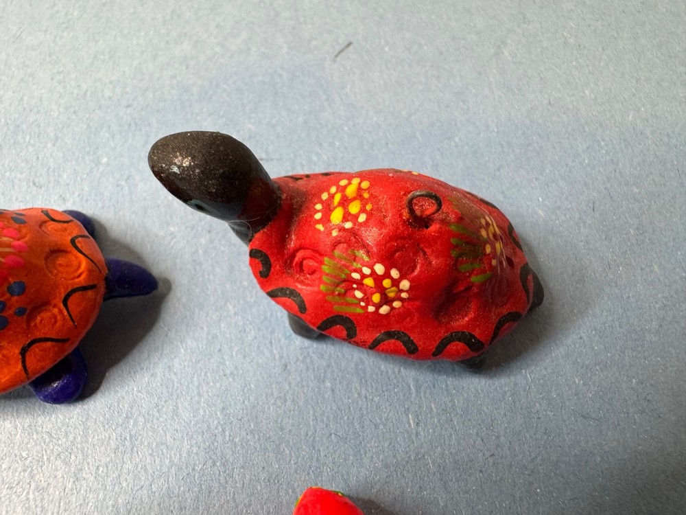 Minture Hand-painted Papier-mâche Turtle Figurine