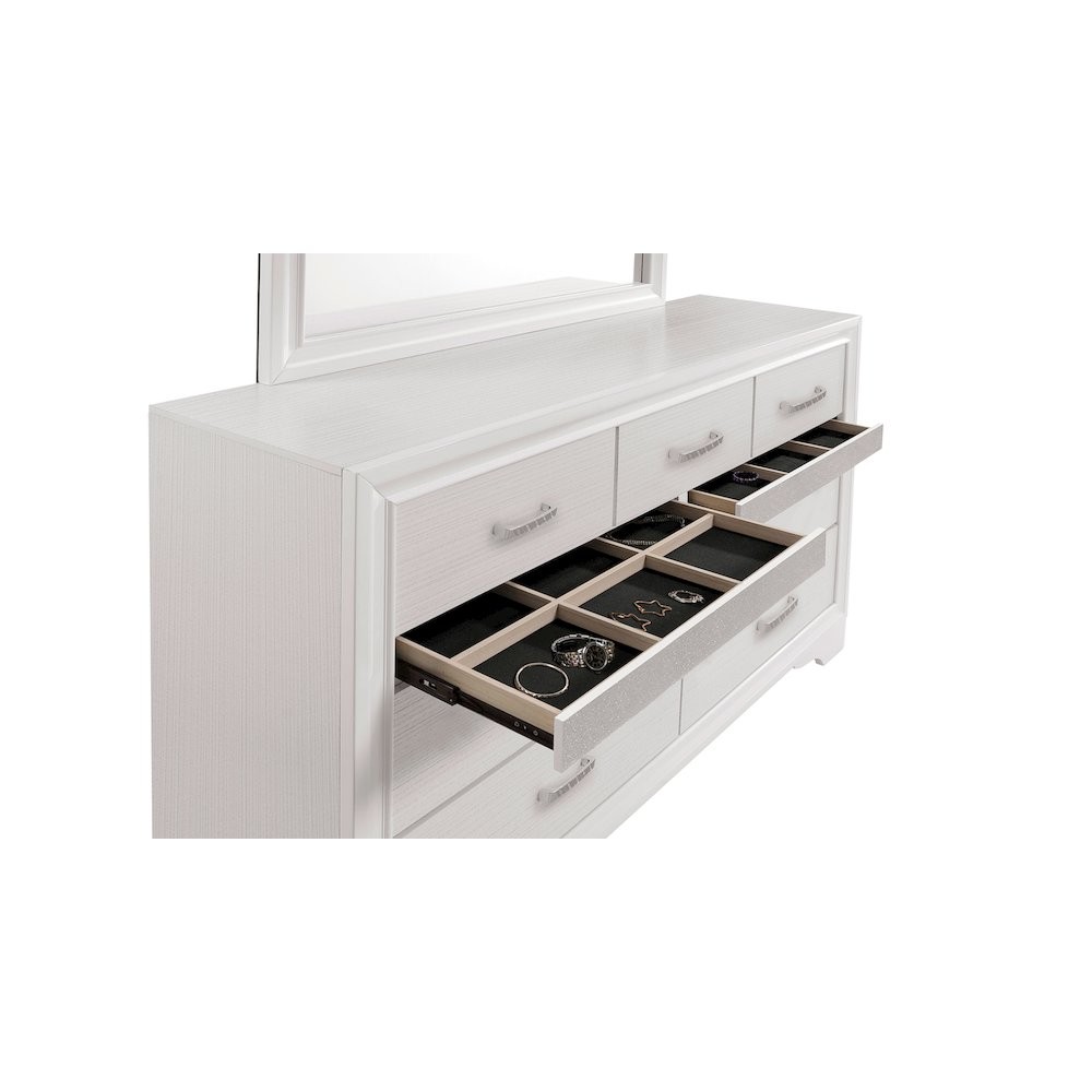 Miranda 4-piece Queen Bedroom Set White