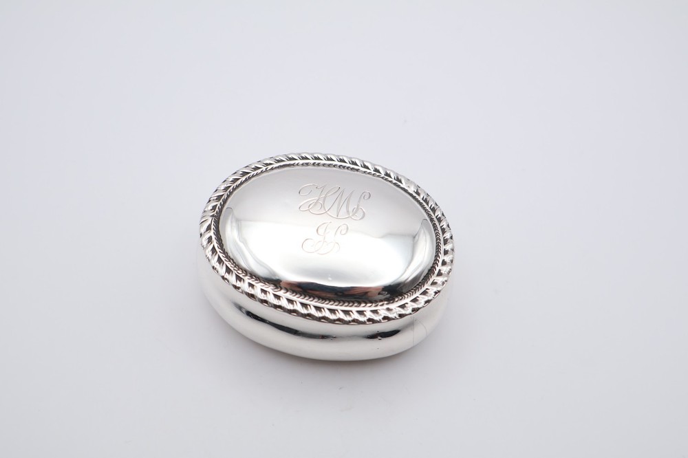 Quality Antique Solid Silver Oval Snuff Box Hallmarked Birmingham 1896
