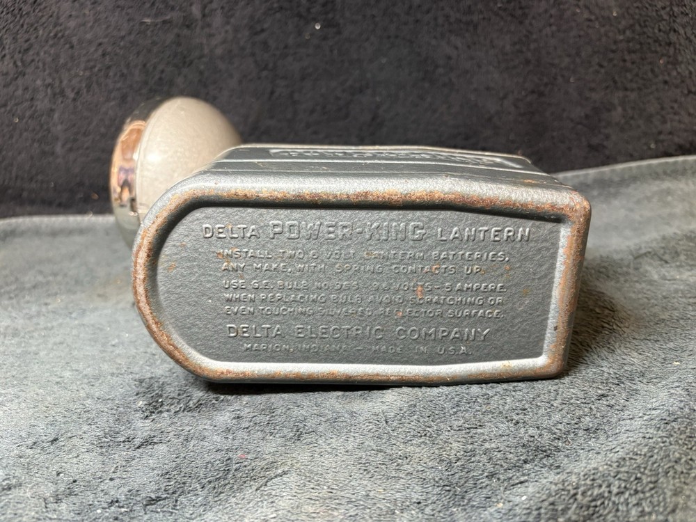 Vintage Delta Power King 12 Volt Lantern