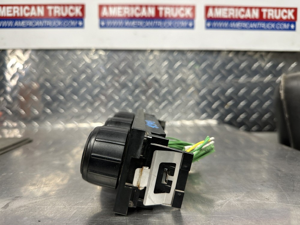 International Cab A/C Climate Control Module P/N 4065331C3