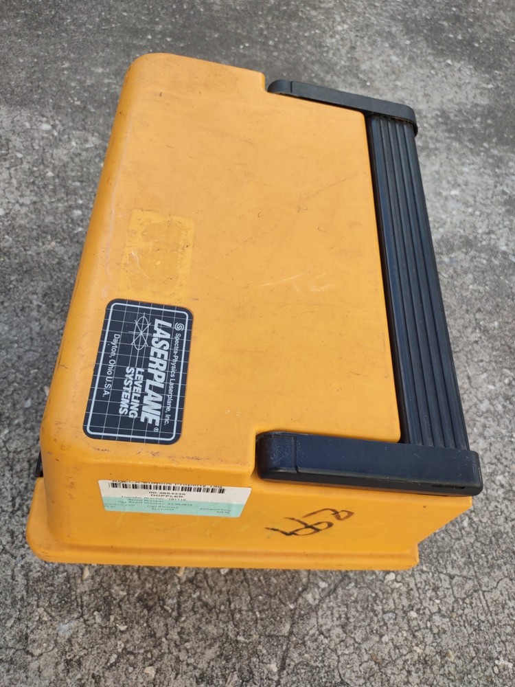 Spectra Physics Laser Plane Leveling System 130 with Case & Manual