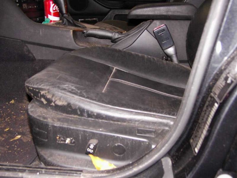 98 99 00 BMW 528I AC CONDENSER