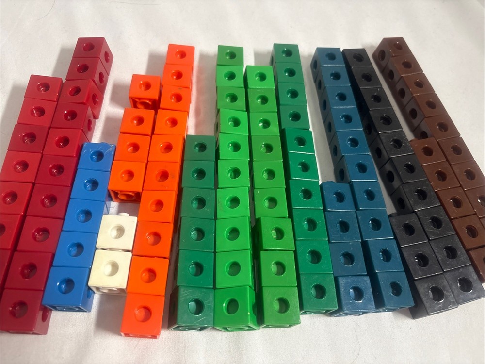 Set of 116 Multicolored Various Snap Cubes