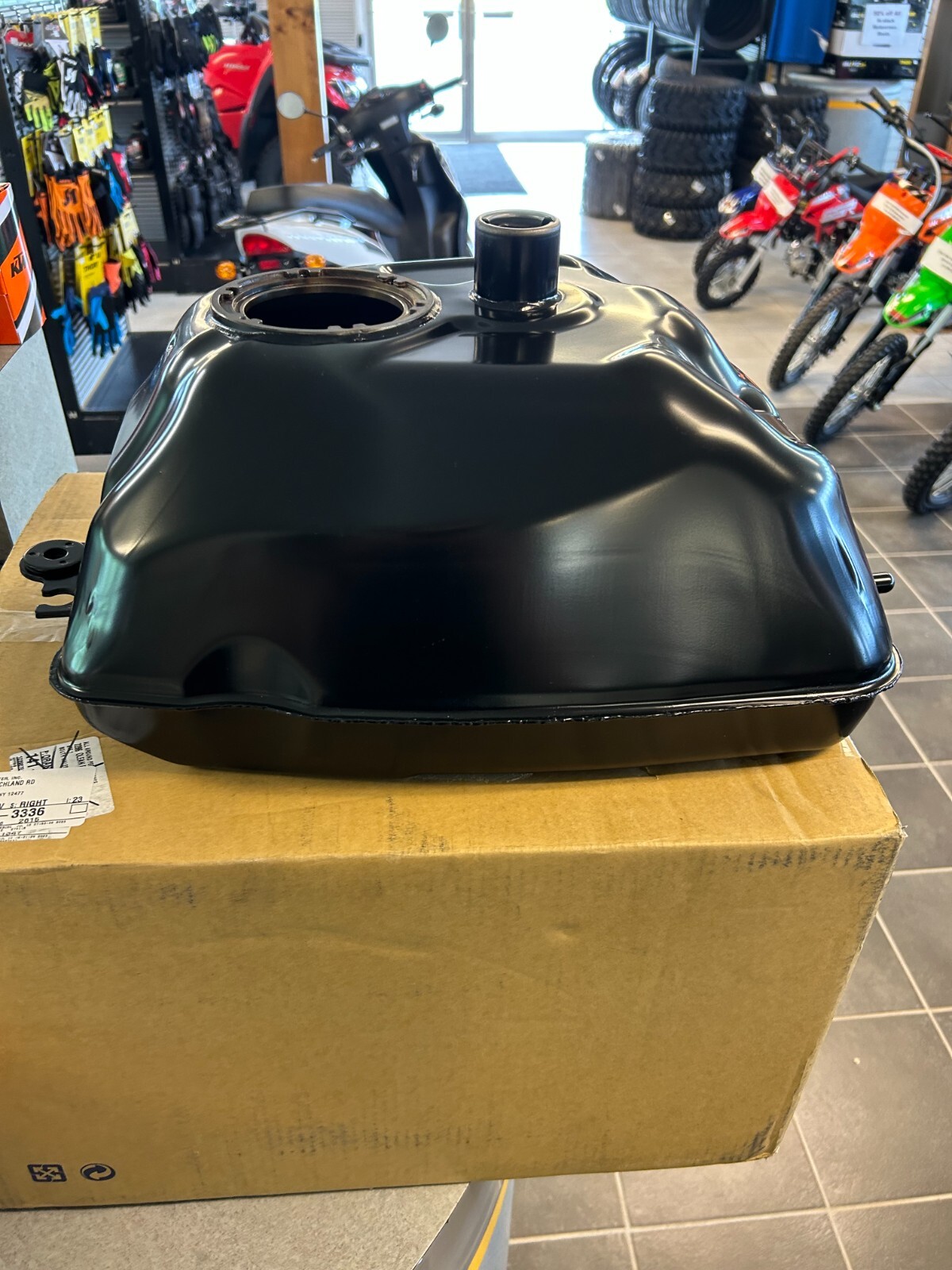 KYMCO MXU450 GAS FUEL TANK 17500-LGC3-MY3 OEM KYMCO PART