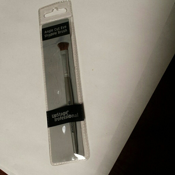 Upstage Professional Angle Cut Eye Shadow Brush New