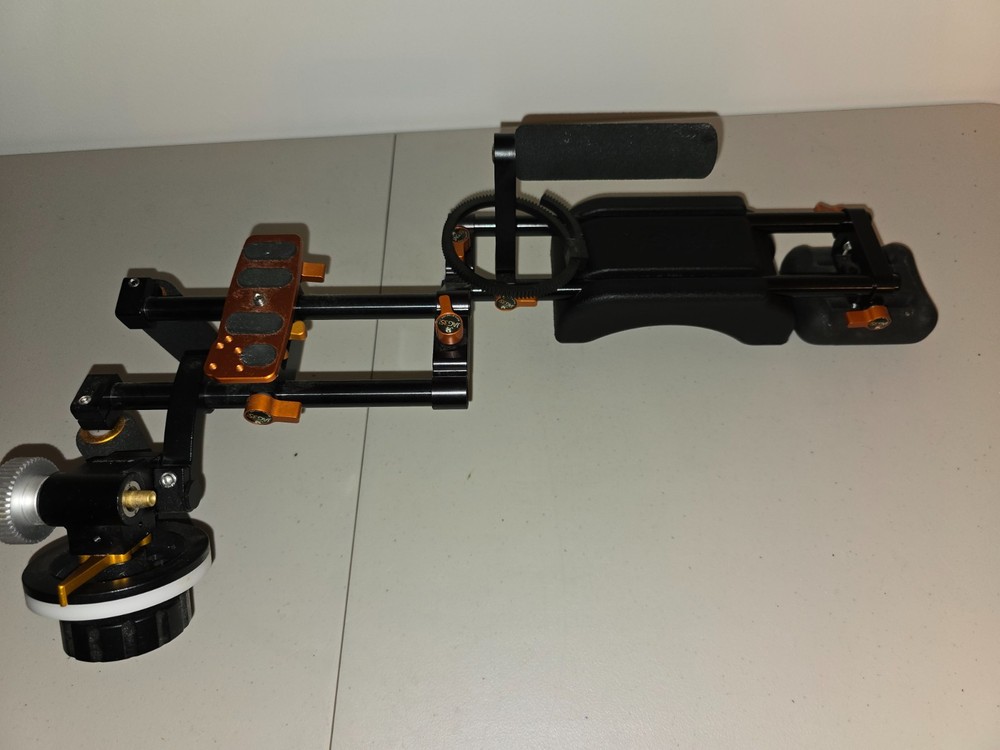 Jag 35 shoulder digital camera rig