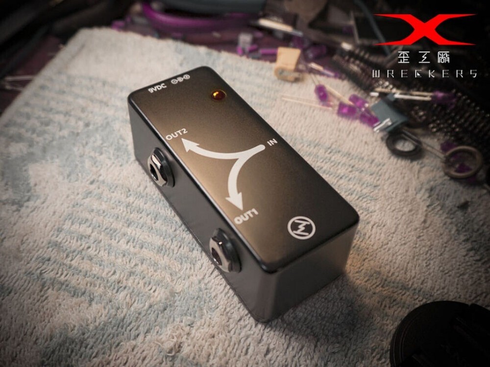 1 input and 2 output Buffer Multi-function Splitter for Electric Guitar Effect