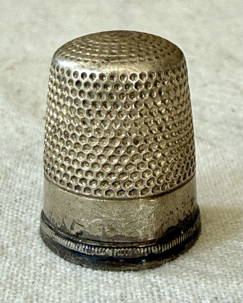 Antique Sterling Marked With Star No. 11 Silver Thimble