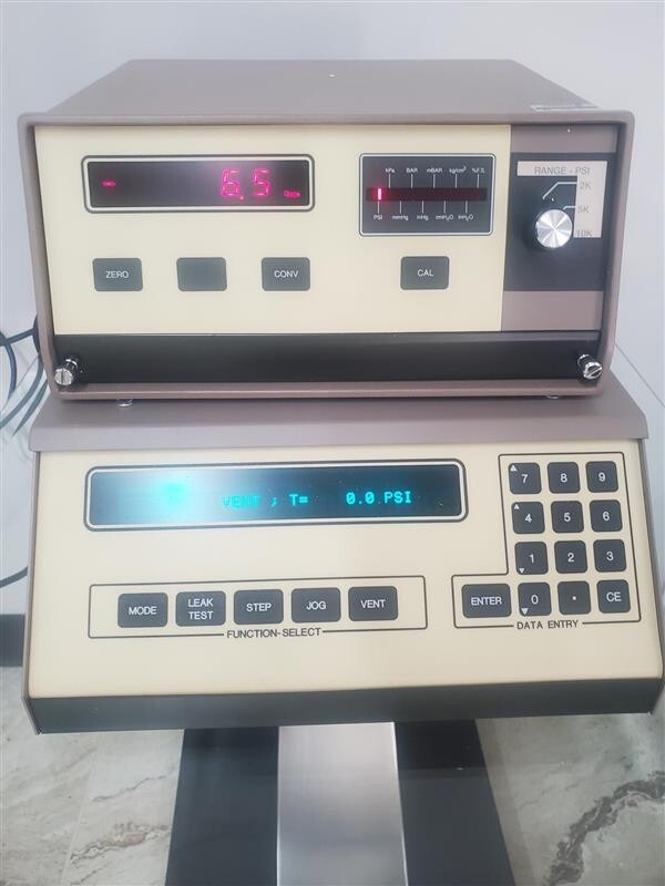 Condec PCM1000-1  Controller w/ UPS3000AGA Digital Pressure Indicator