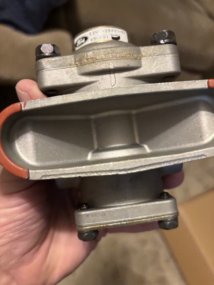 FORD BENDIX BRAKE VALVE AIR PART NUMBER E2HT-2B431-AA
