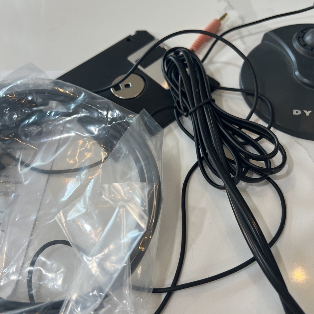 Dynex PC Desk Top Microphone With Cords