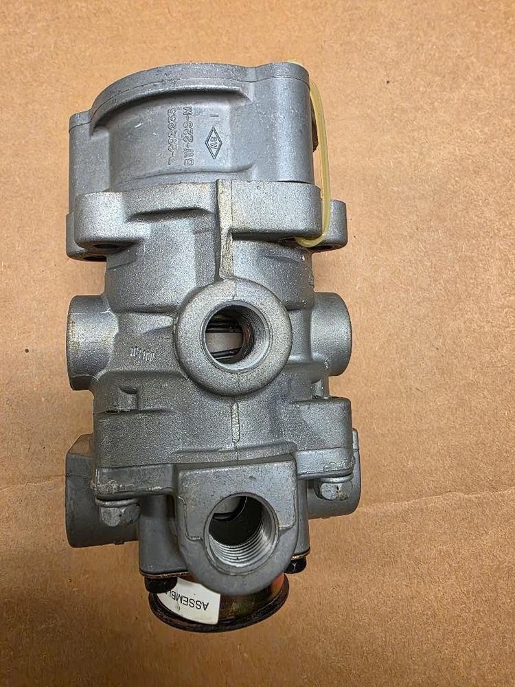 GENUINE BENDIX 101100 FOOT VALVE
