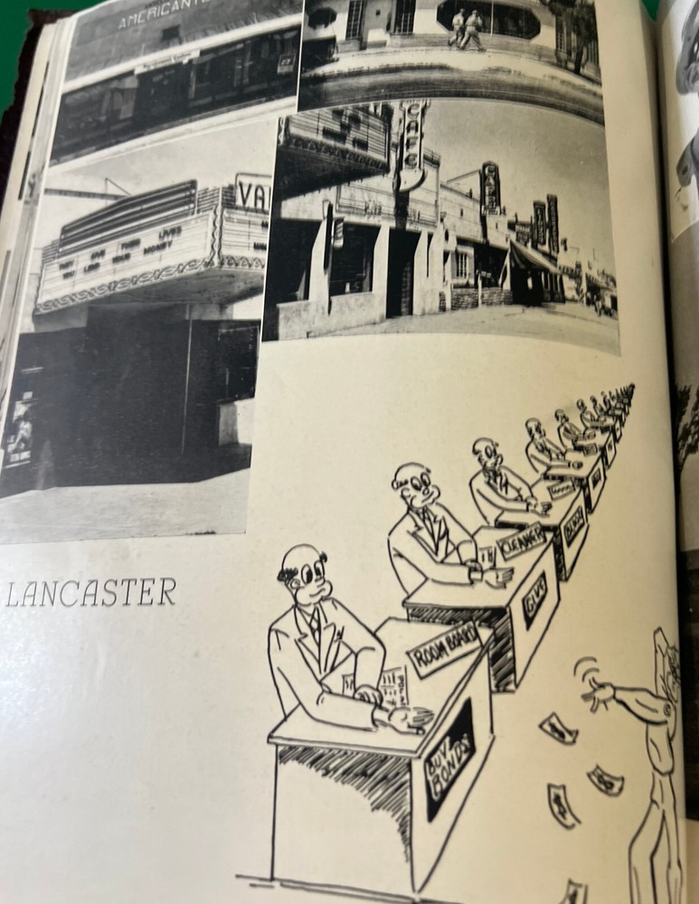 WAR EAGLE ARMY AIR FIELD PILOT CLASS BOOK 44-H