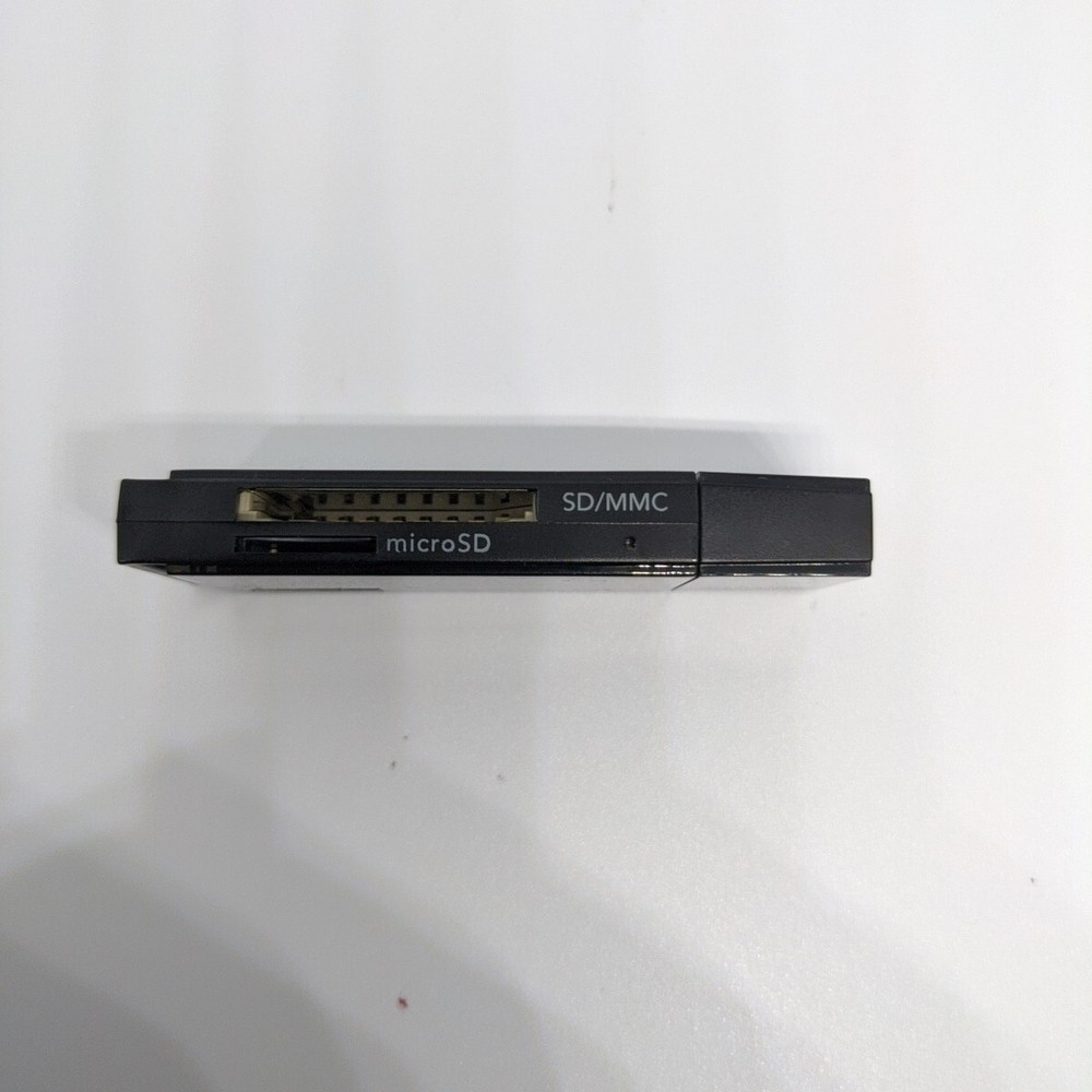 INSIGNIA SD MicroSD Memory Card Reader USB 2.0 Plug and Play Black - Tested