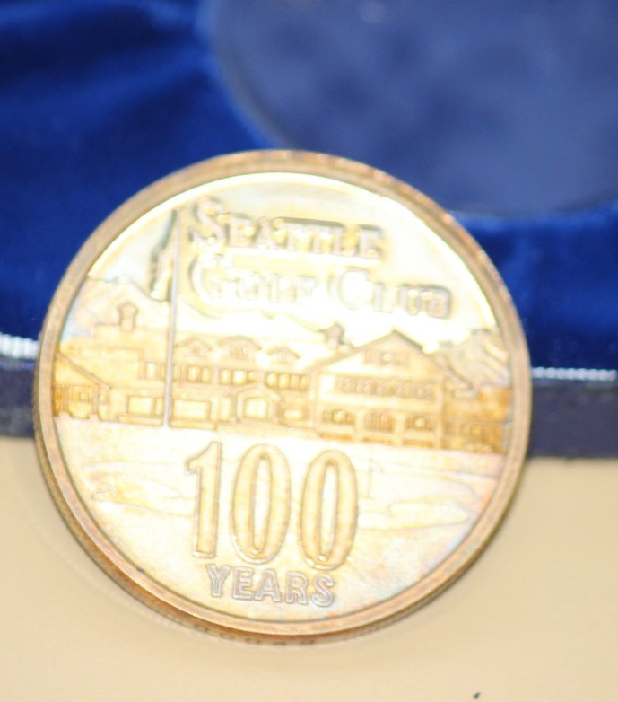 Seattle Golf Club Centennial 1900-2000 1 troy ounce Silver Gold Overlay Coin COA