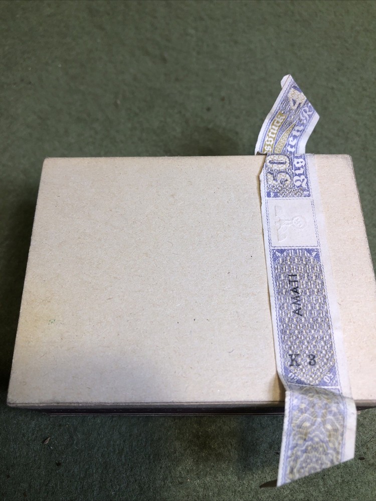 Empty 50 Avus Zigaretten Cigar Box