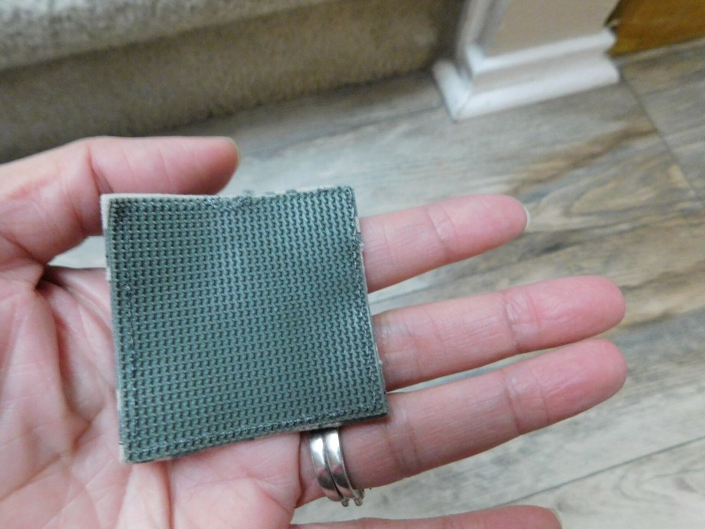 US ARMY ACU E4 HOOK & FASTENER PATCH