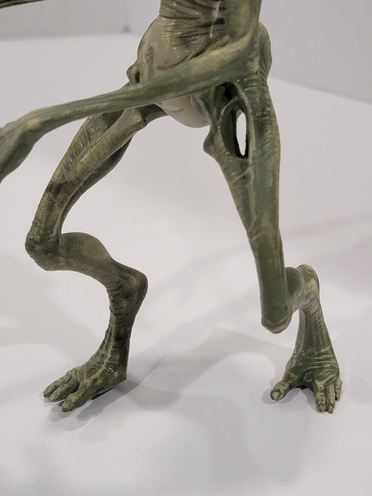 Alien Resurrection - Alien Figure 8" Tall