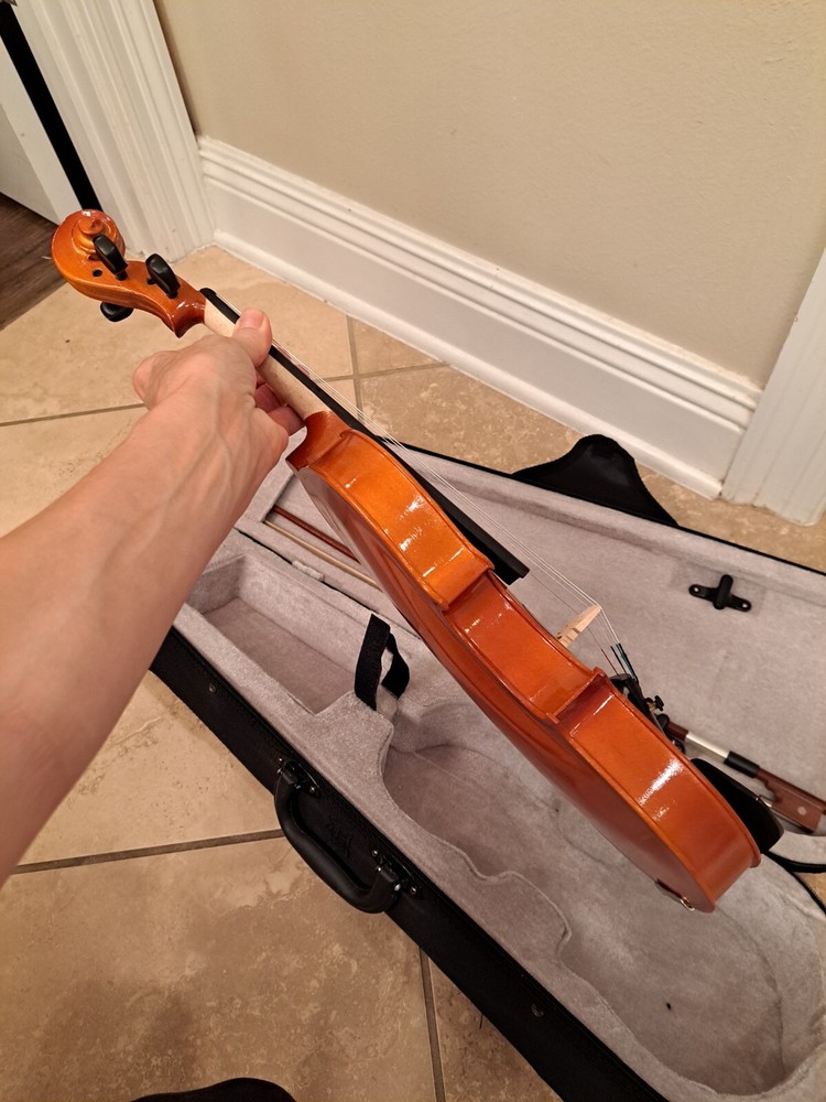 1/2 Student Violin Complete Kit W Case Good Condition No Marks