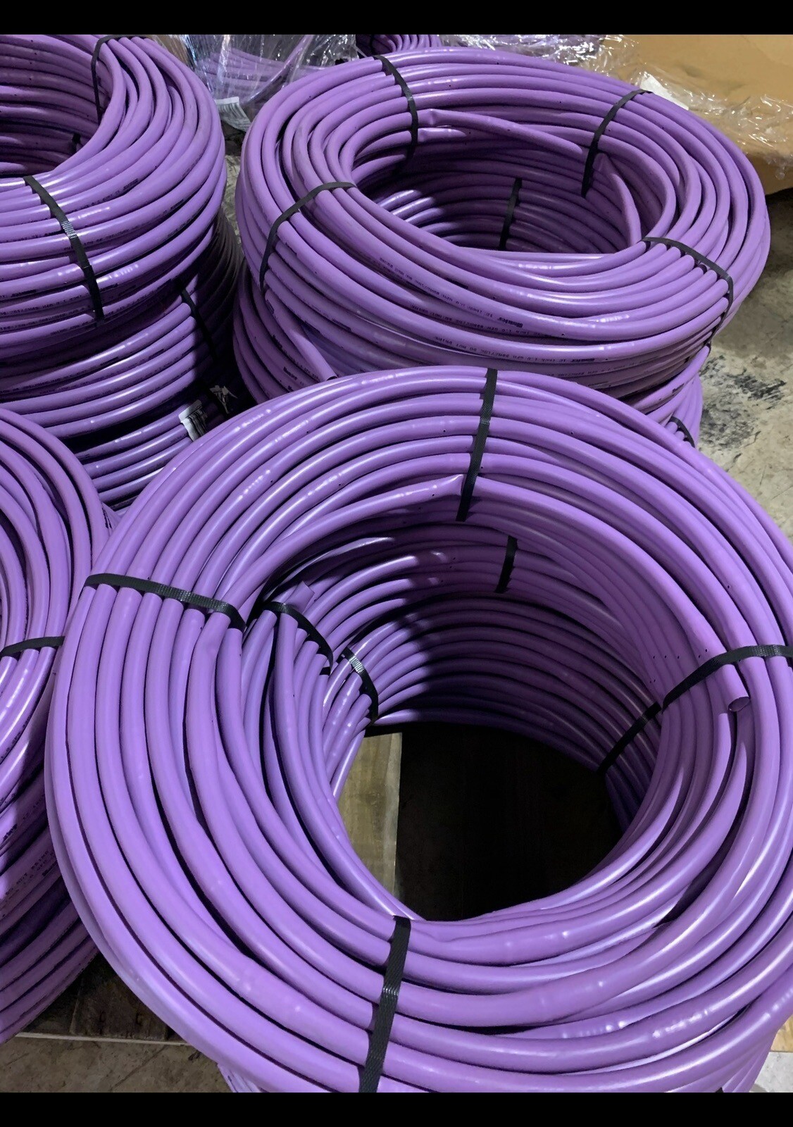 1/2 In. X 250 Ft. 1-GPH Pressure Compensating Emitter Tubing with 18 In. Spacing