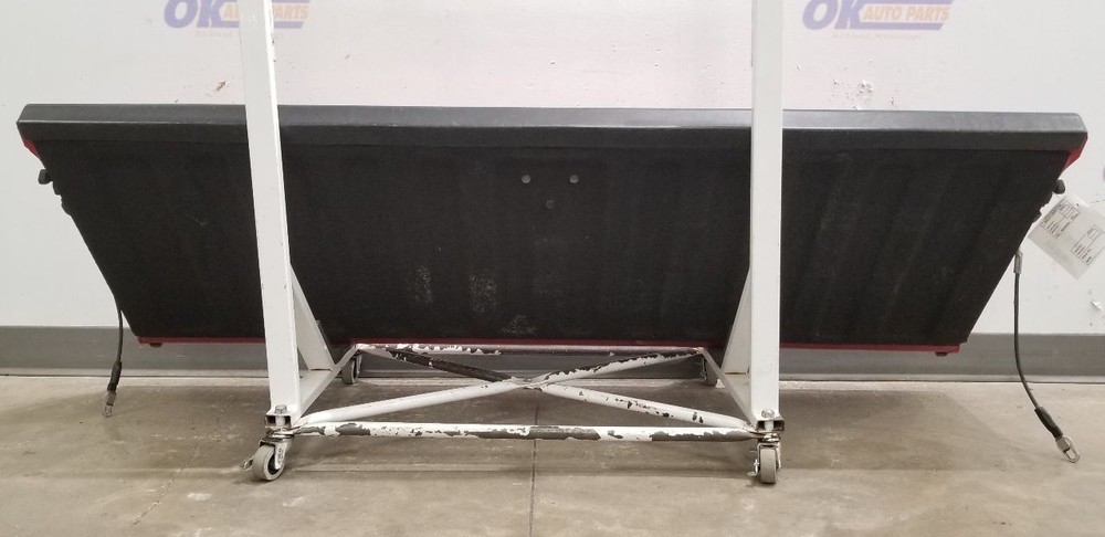 06 GMC SIERRA 2500 SLE TAIL GATE RED WITH SPRAY LINER