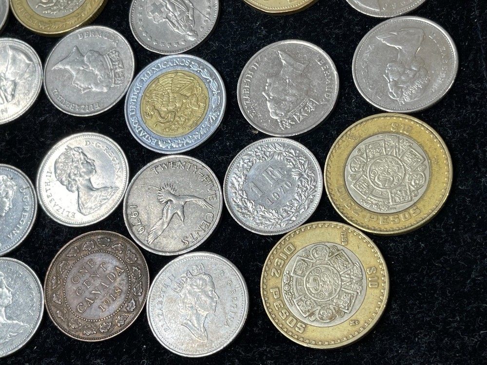Assorted World Foreign Coins lot 101725