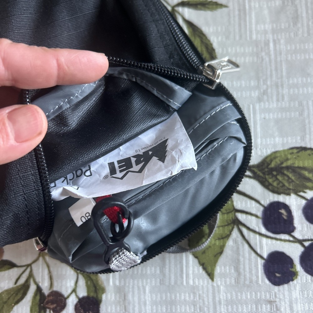 REI Ducks Back 80 Liters Backpack Rain Fly Cover Gray Packable