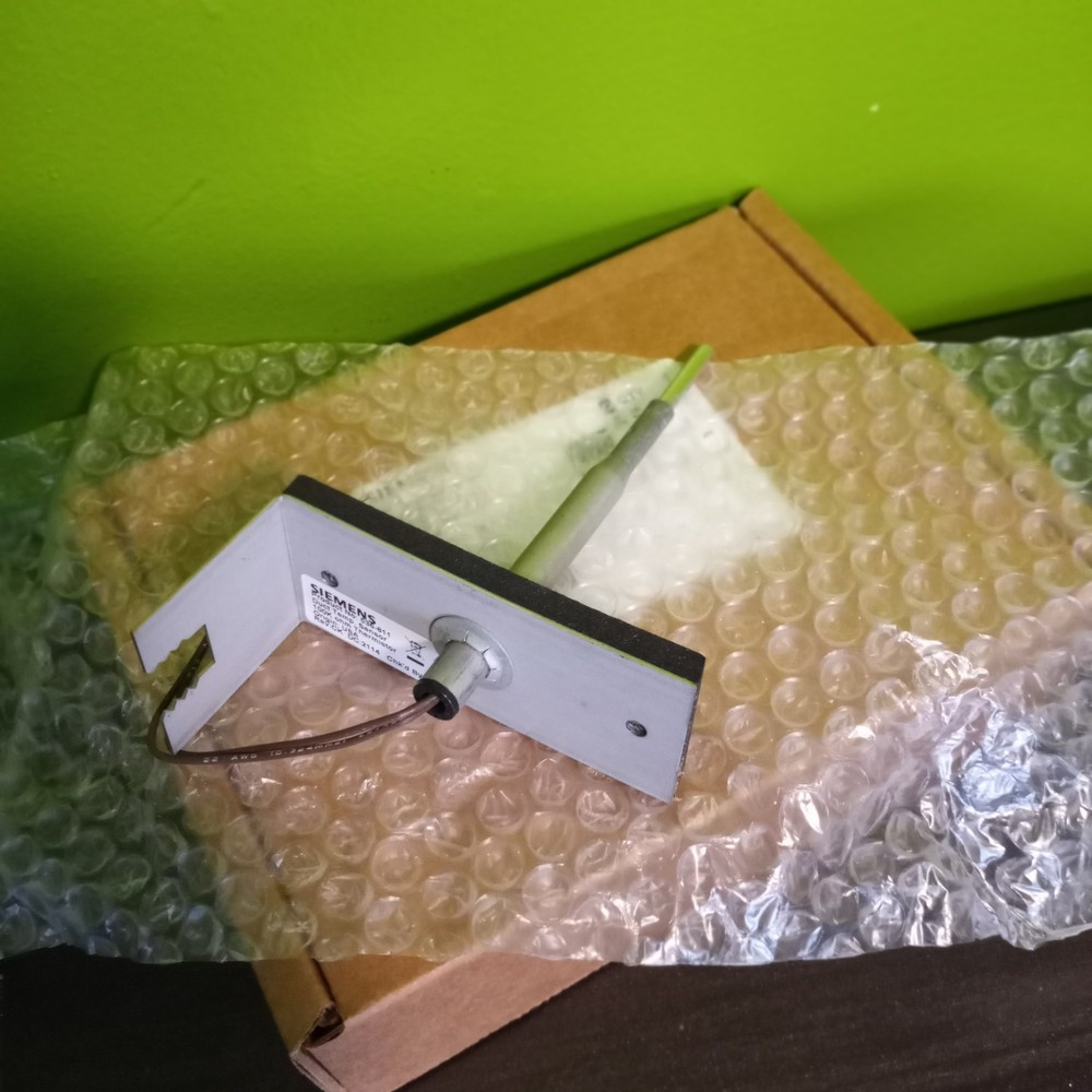 Siemens P/N 536-811 TEC Temperature Sensor