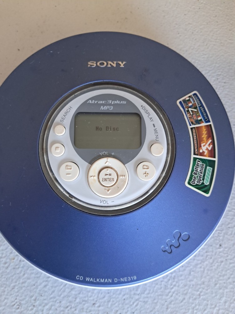 Sony Atrac3plus MP3 CD WALKMAN Portable