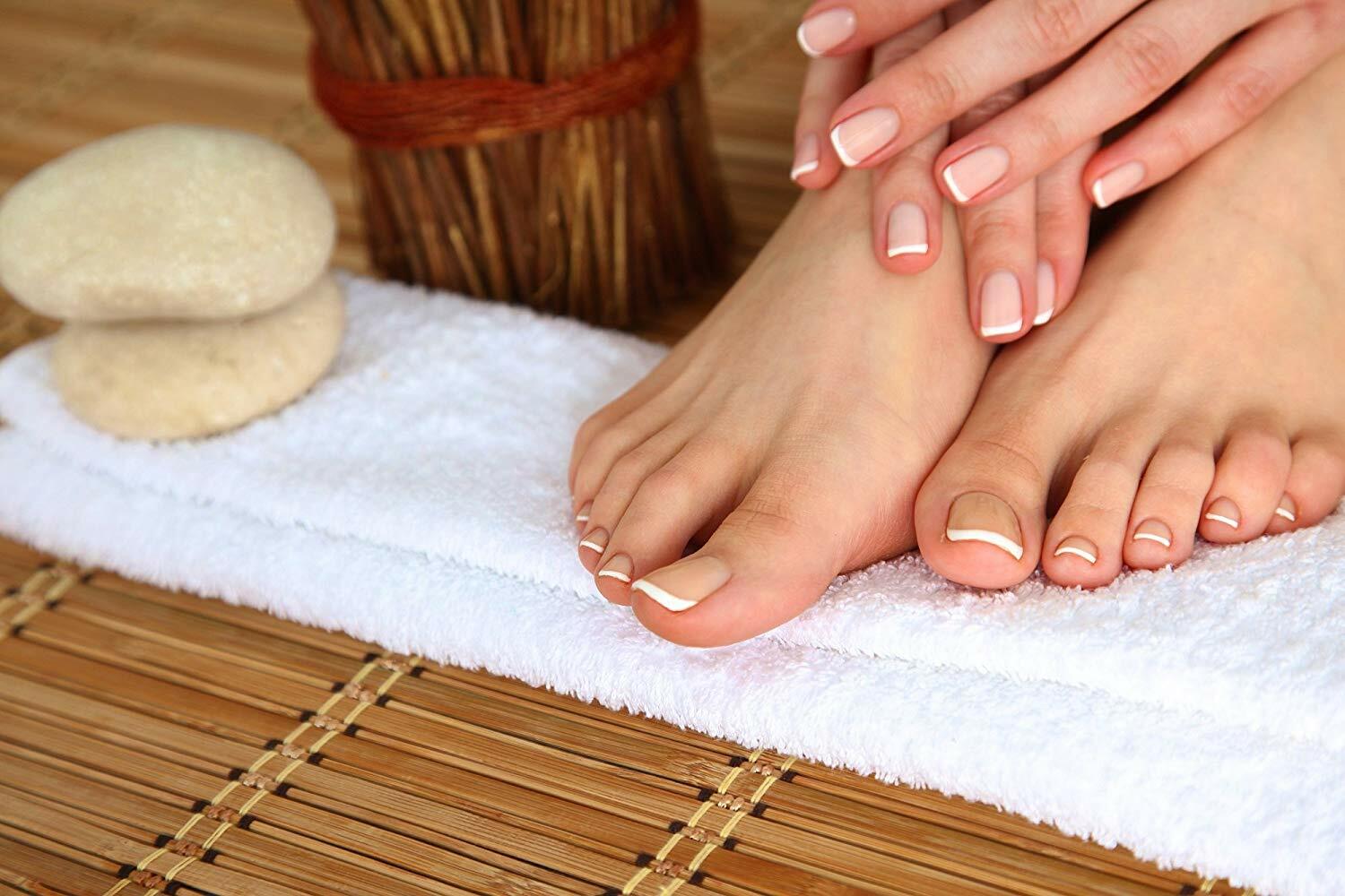 Salon Towels 100% Cotton Towel Pack Of 12 White Spa Towel in 16x27 inches.