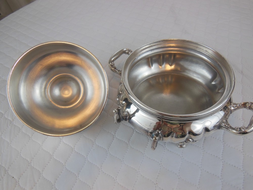 ANTIQUE THE AMERICAN SILVER CO. SILVERPLATED BUTTER DISH