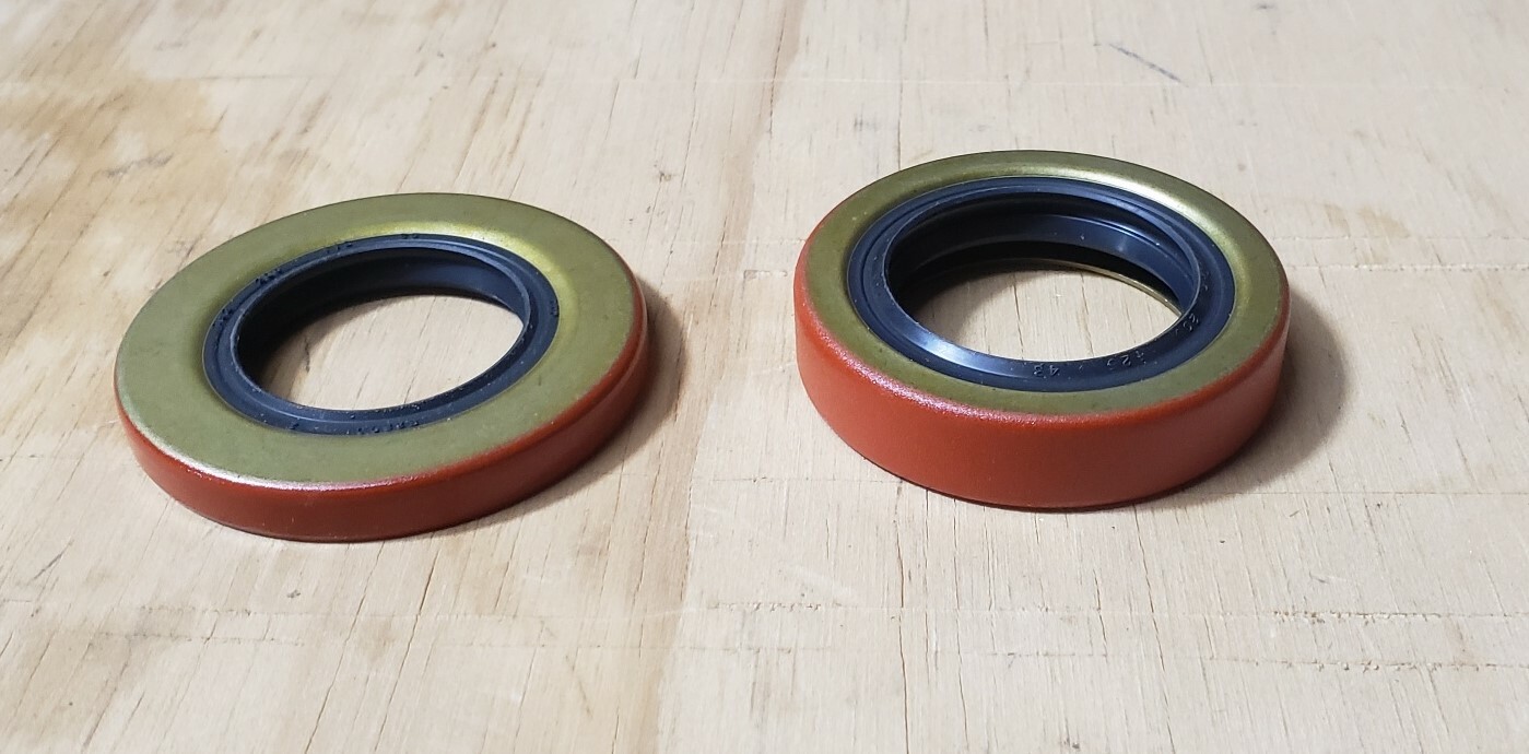 Hobart 30qt D30 gear box & Planetary shaft seals 110335 110334  both seals