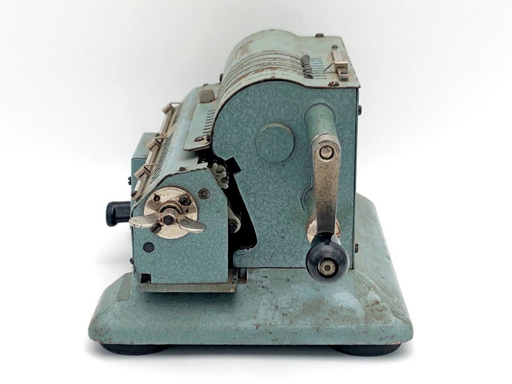 Arithmometer Felix Vintage Calculating Pre-computer Adding Machine in Case USSR