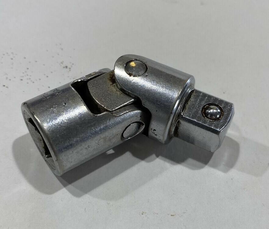 Husky 1/2" Drive CS60 Swivel Socket