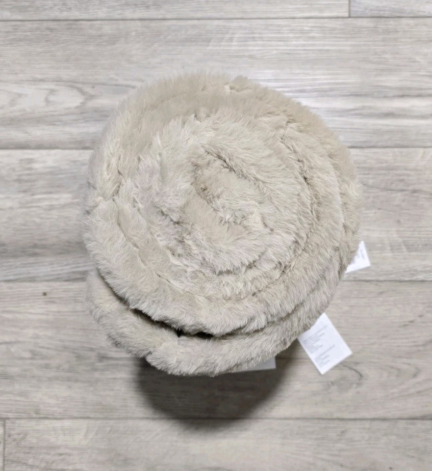 Brentwood Protective Sofa Overlay Tan Faux Fur 28x72” Waterproof Backing- NEW