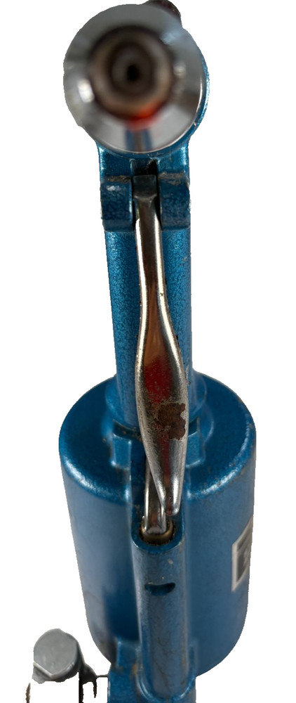 Central Pneumatic Tools Rivet Gun #167