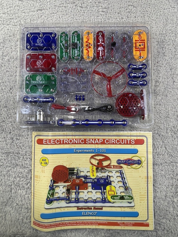 Snap Circuits Junior Over 100 Electronic Projects Over 30 Parts Preowned