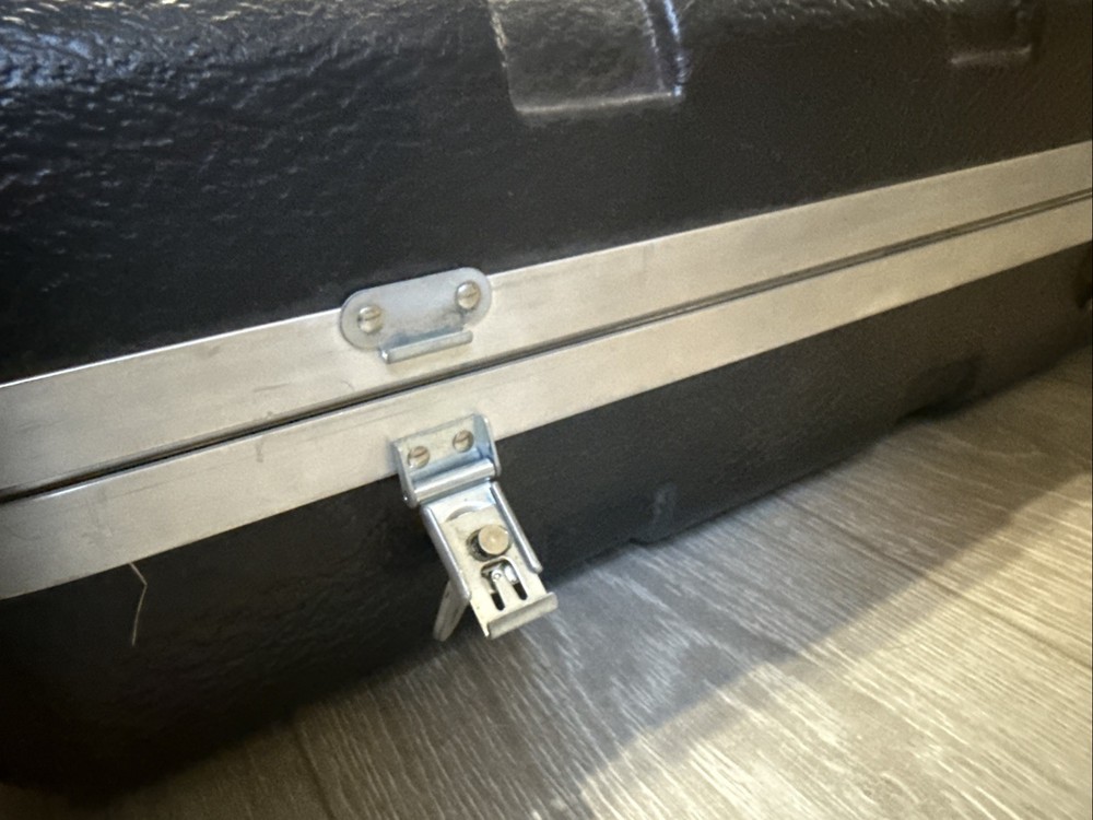 MTS Products Hardshell 61-Note Keyboard Case with Wheels