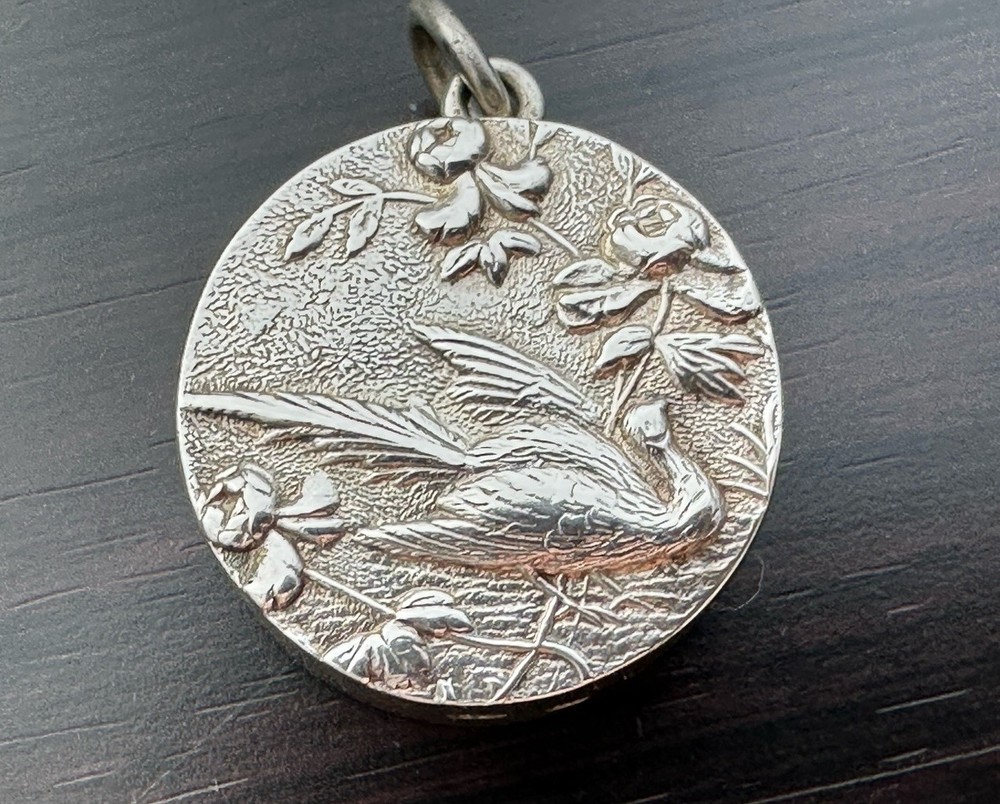 Victorian Solid Silver Pill Box c.1891