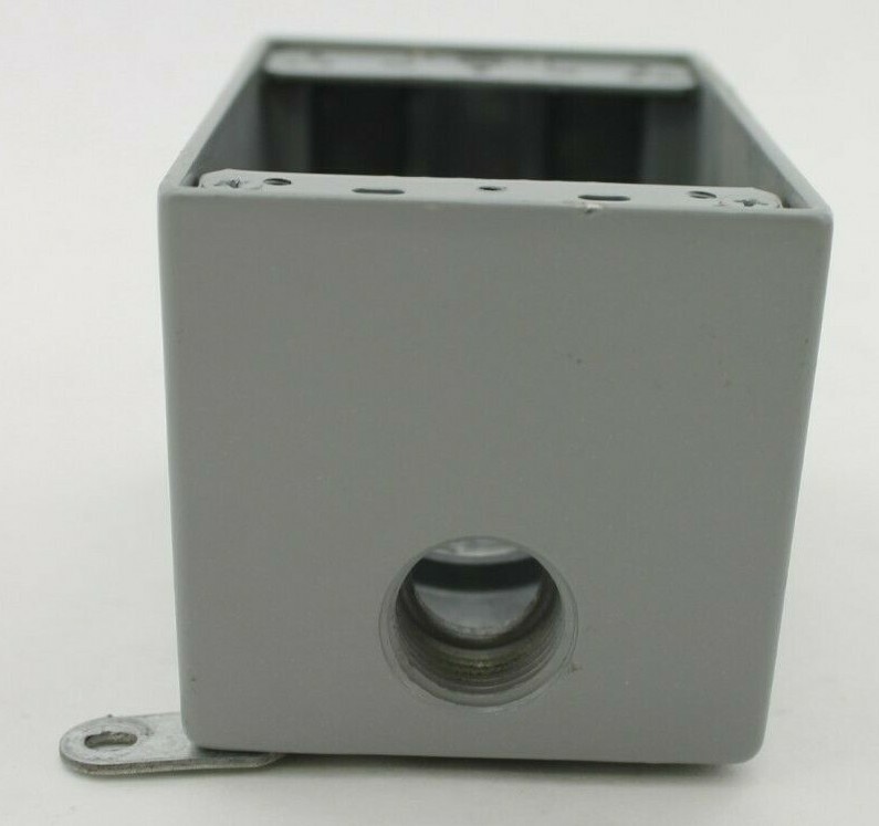 64NF E204259 1-Gang Outlet Box