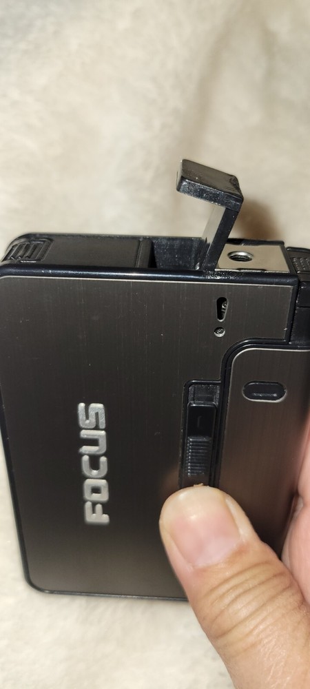 FOCUS Automatic Loading Cigarette Case Dispenser with Lighter Space Pre-owned